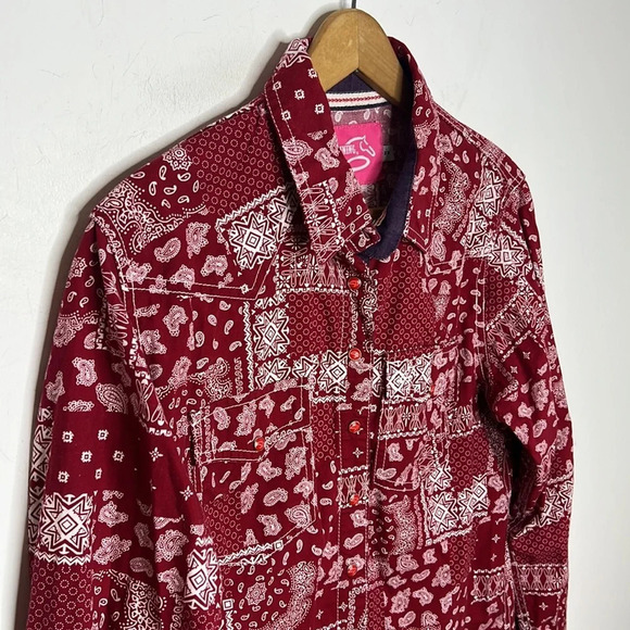 REINING Rodeo Show Western Equestrian Wear Bandana Print Snap Button Blouse - Picture 4 of 12